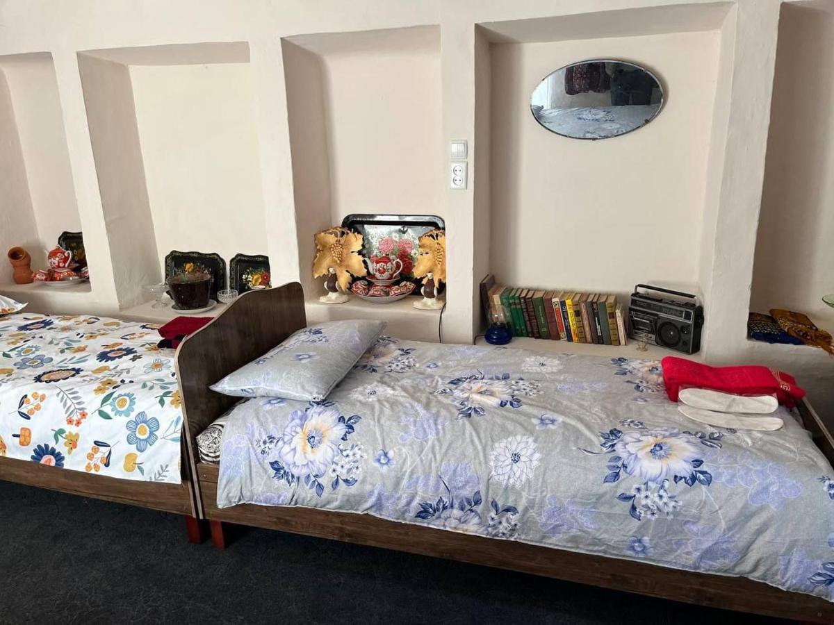 Hostel Tasmin Mexr Samarkand Esterno foto