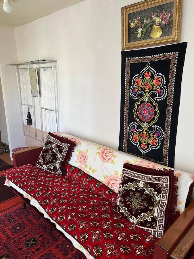 Hostel Tasmin Mexr Samarkand Esterno foto