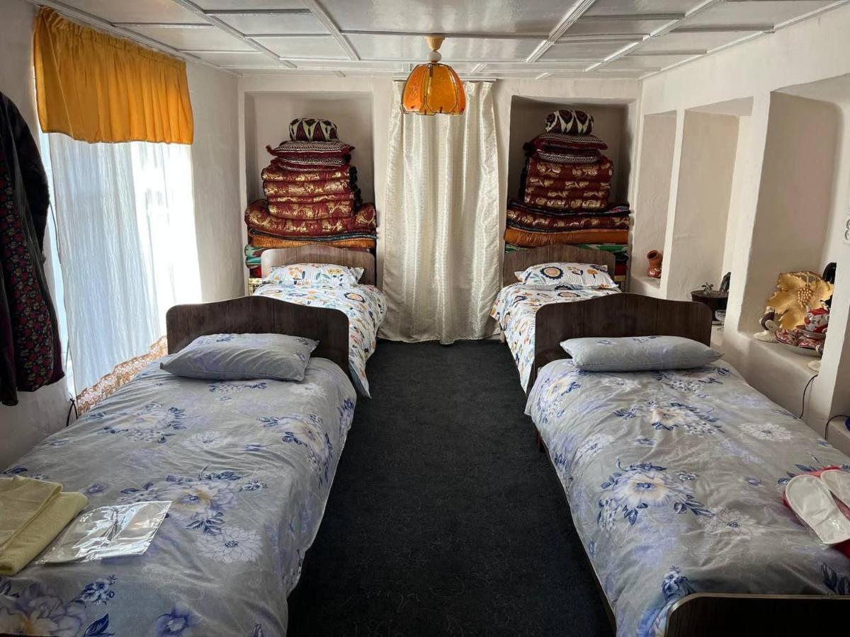 Hostel Tasmin Mexr Samarkand Esterno foto