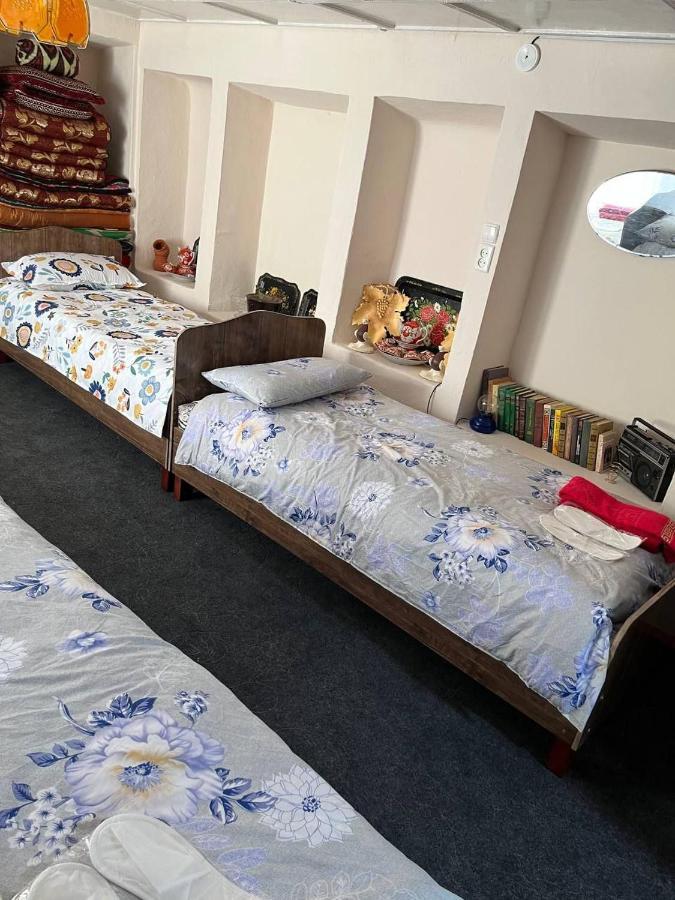 Hostel Tasmin Mexr Samarkand Esterno foto