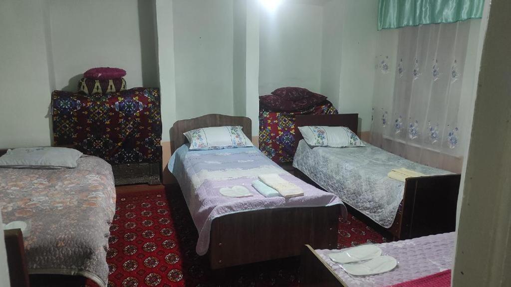 Hostel Tasmin Mexr Samarkand Esterno foto